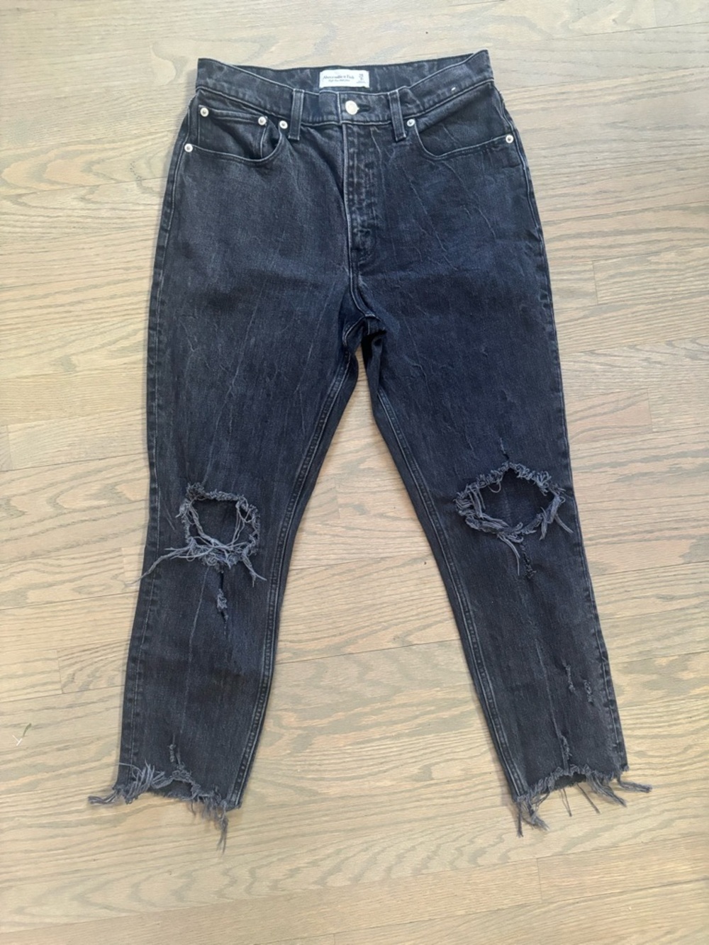 Abercrombie & Fitch High Rise Mom Jeans distressed black jeans women’s size 8